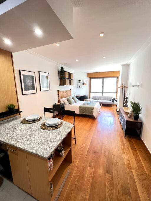 ויגו Central Suites Poli Sanz מראה חיצוני תמונה